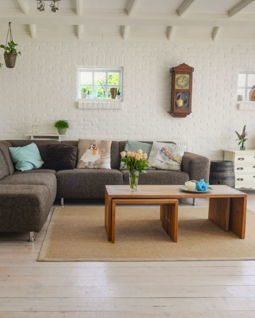 brown-wooden-center-table-584399